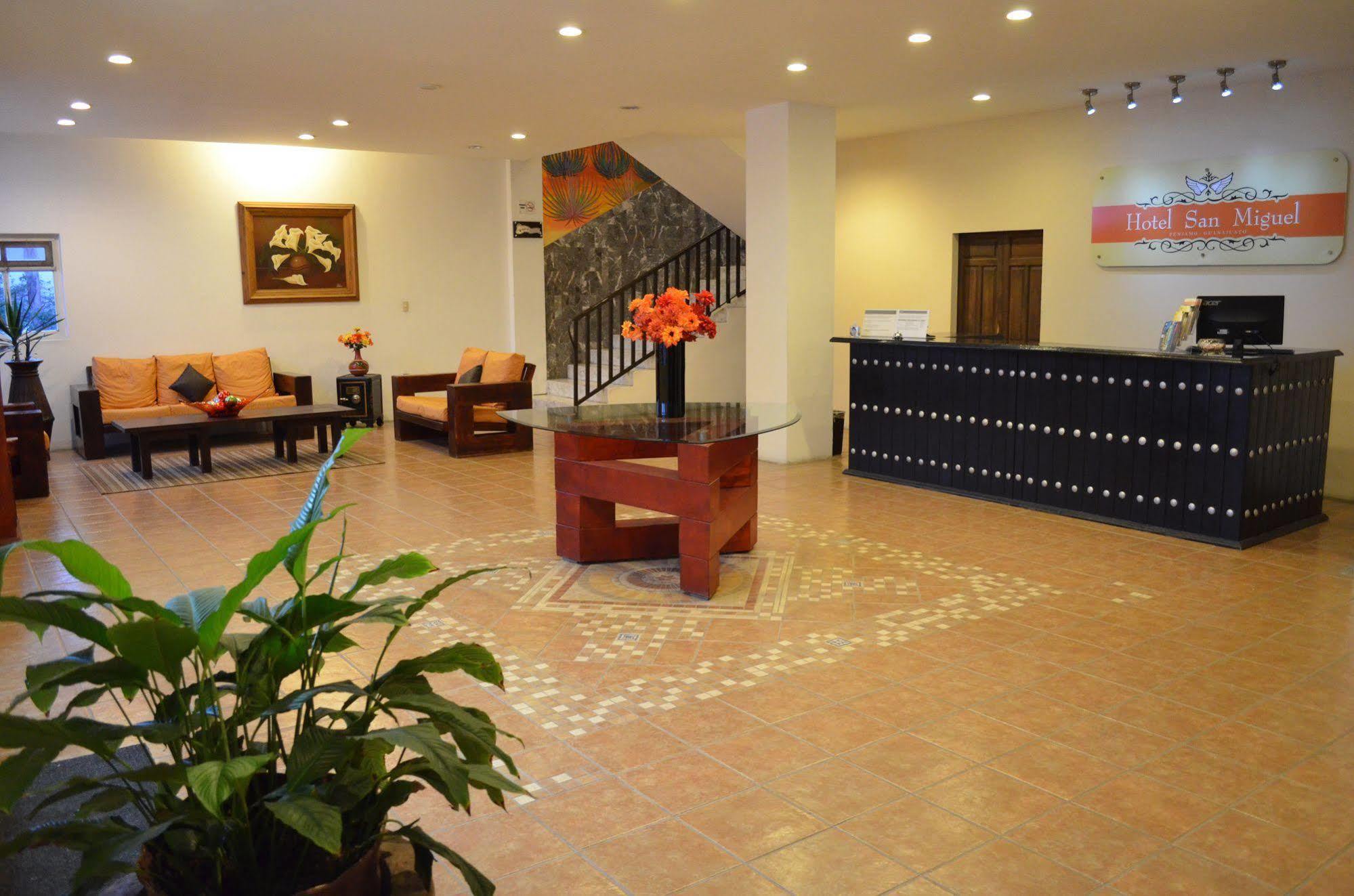 Hotel San Miguel Penjamo Bagian luar foto