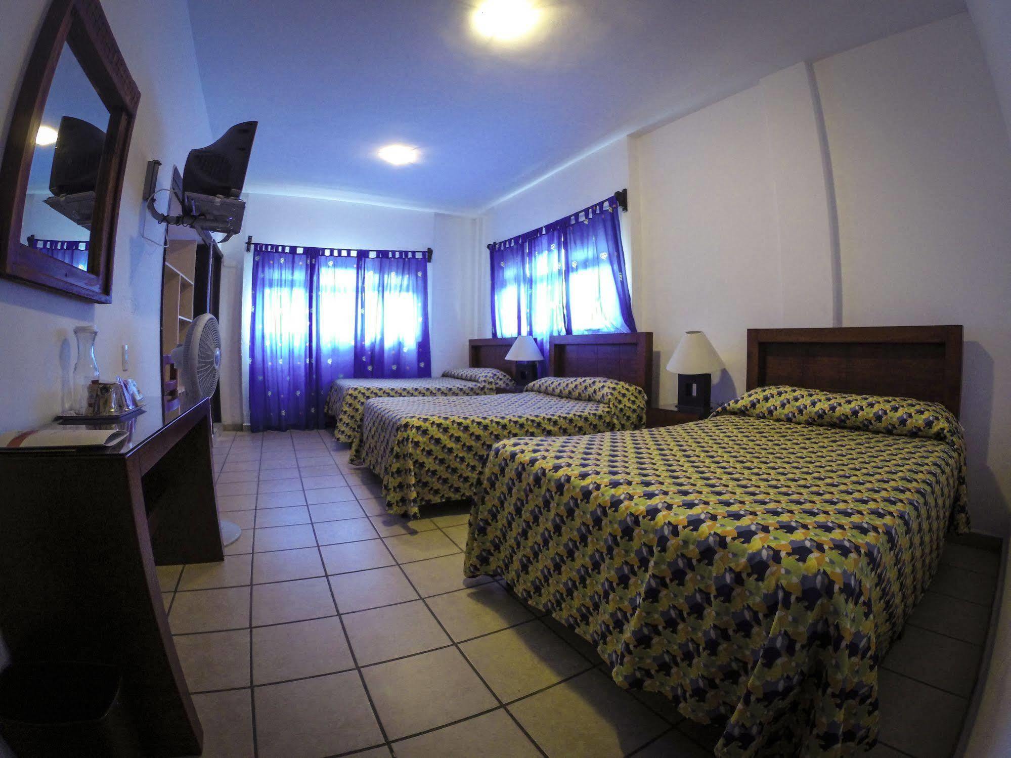 Hotel San Miguel Penjamo Bagian luar foto