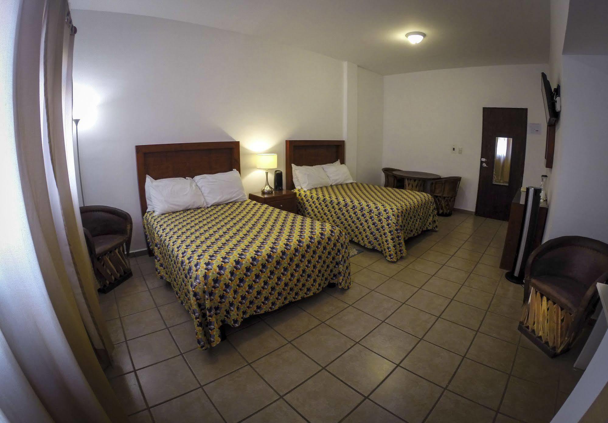 Hotel San Miguel Penjamo Bagian luar foto