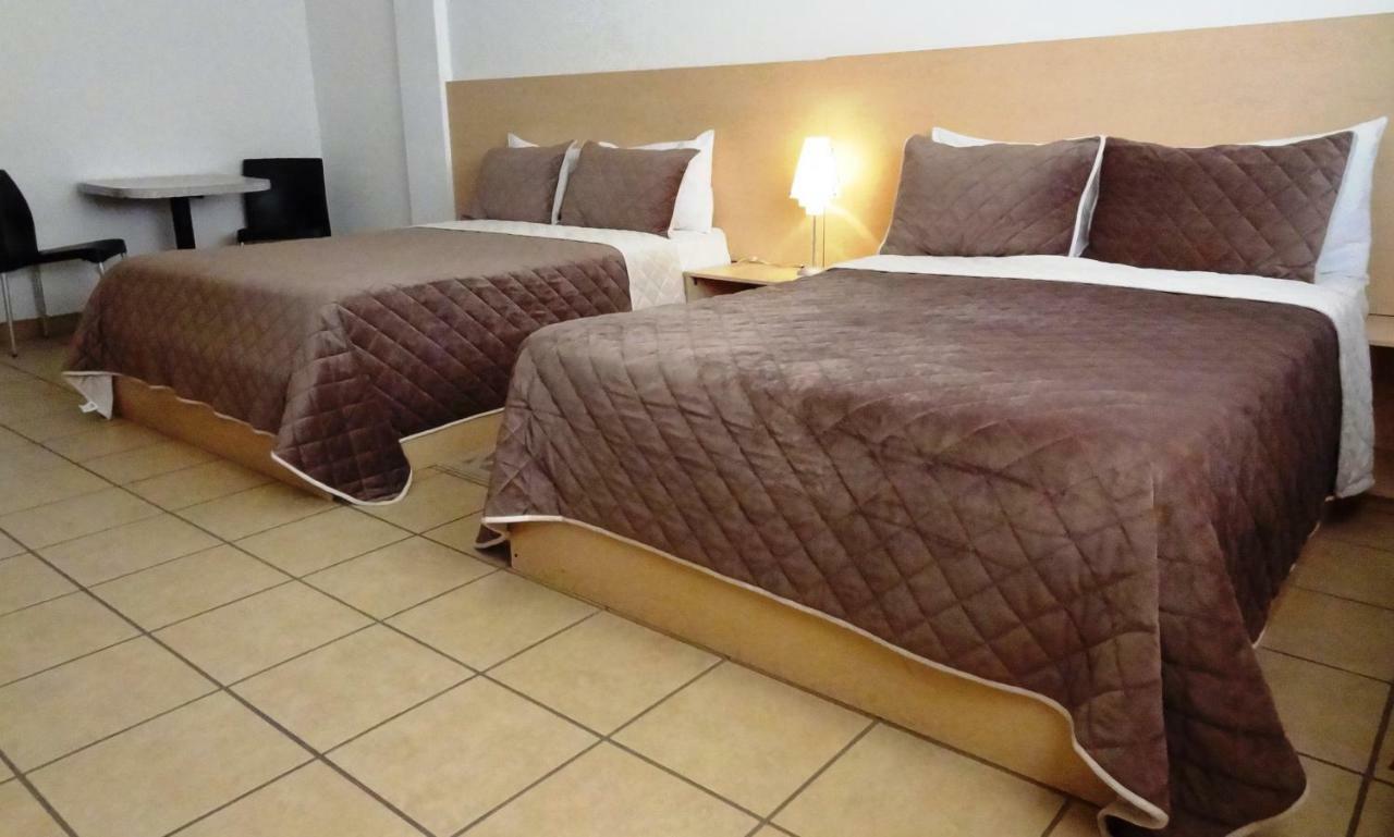 Hotel San Miguel Penjamo Bagian luar foto