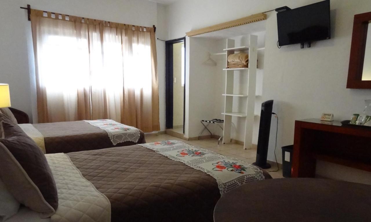 Hotel San Miguel Penjamo Bagian luar foto
