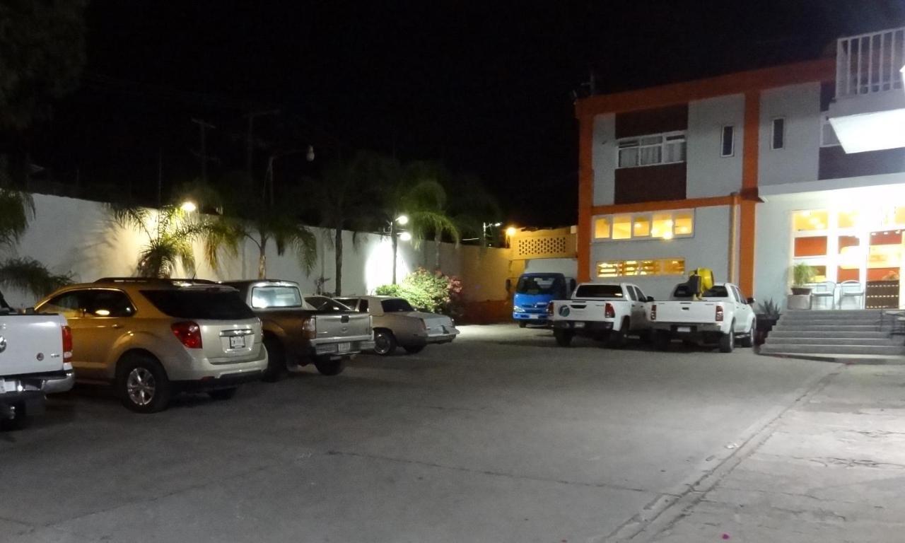 Hotel San Miguel Penjamo Bagian luar foto